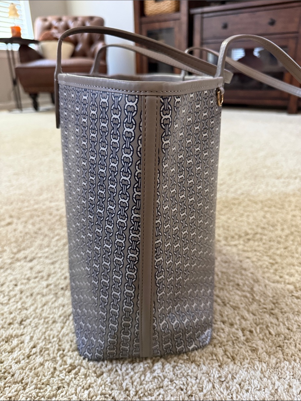 Tory Burch Gemini Link Tote - Picture 3 of 6